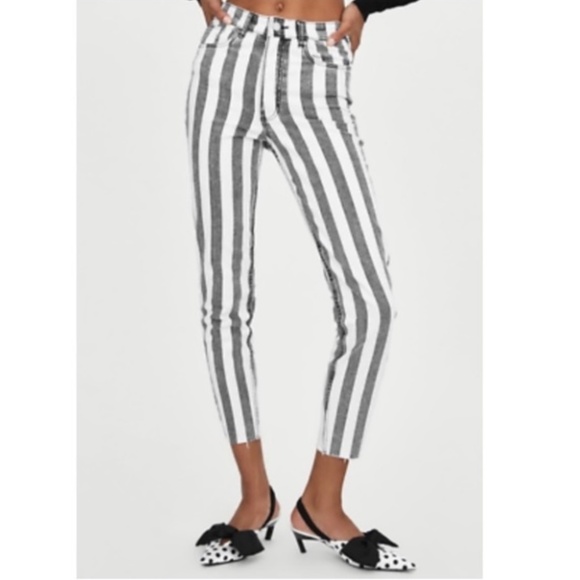 Zara Denim - Zara Trafaluc White/Grey Striped High-Rise Skinny Jeans